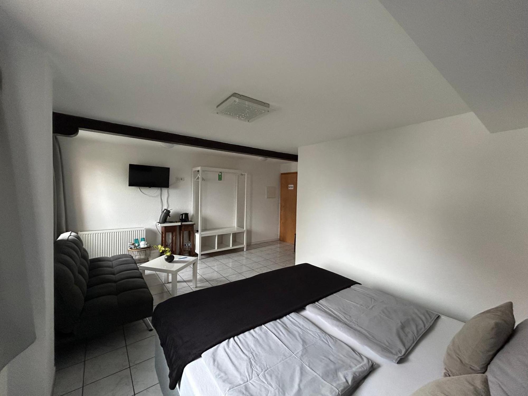 Mikroapartments Klarenthal Saarbrücken Exteriör bild